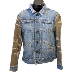 Urban Outfitters Camo Jeans Jacket small